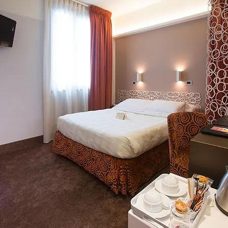 Ξενοδοχείο Berna 4*
